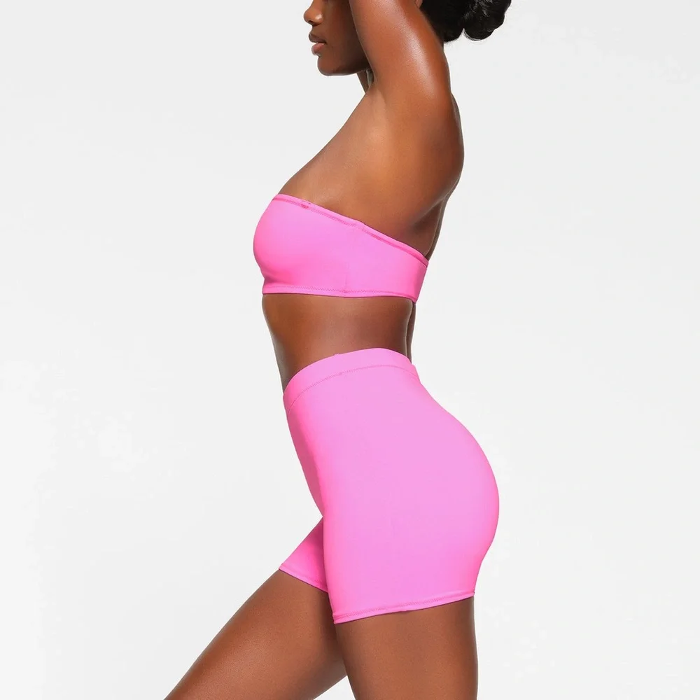SKIMS SIGNATURE SWIM MID WAIST SHORT in Taffy NEW